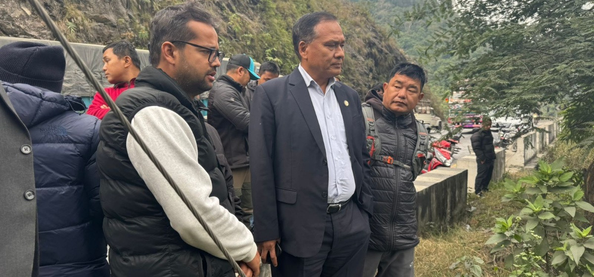 एक महिनाभित्र काम सुरु नगरे घुमाउने पुलको ठेक्का तोडिने  मन्त्री घिसिङको चेतावनी