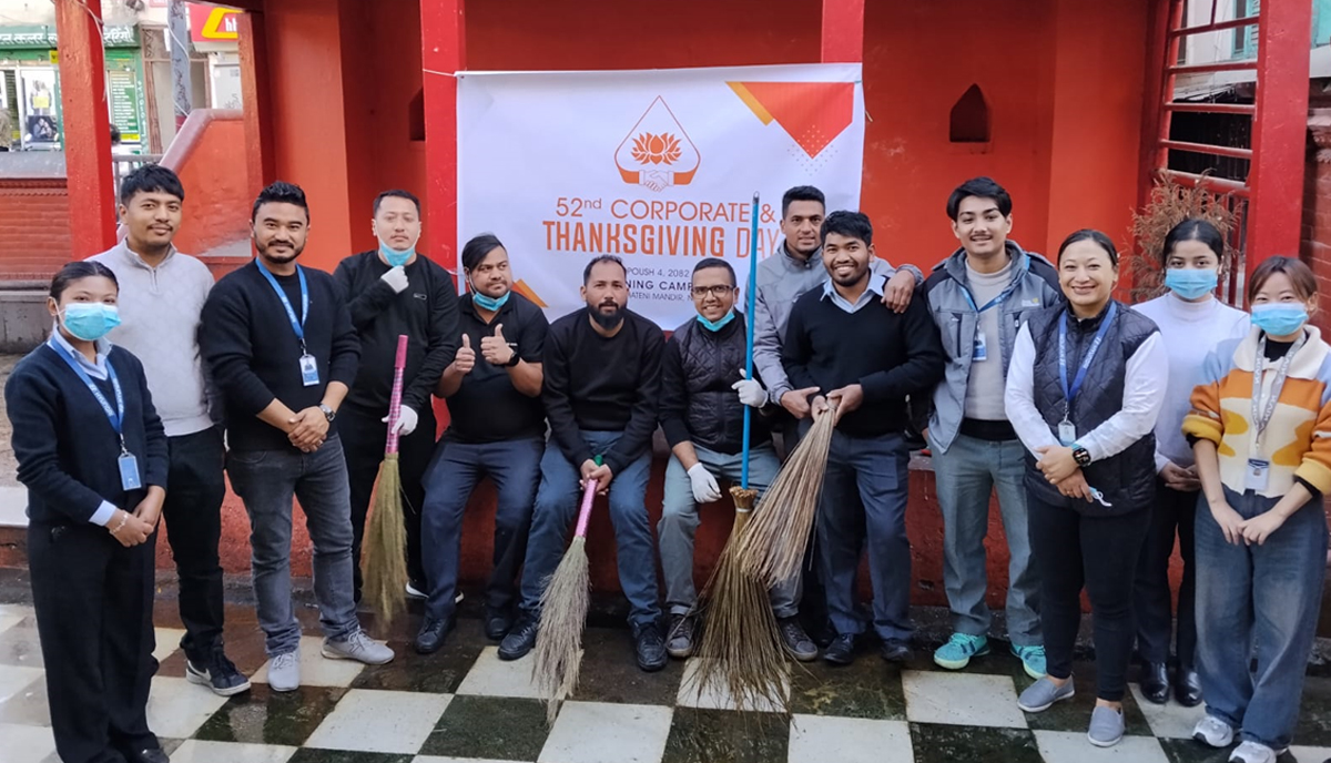 ‘लक्ष्मी मिठाई भण्डार’ नामक एउटा सानो पसलबाट सुरु भएको लक्ष्मी ग्रुपले आफ्नो ५२औँ वार्षिकोत्सव मनाउँदै