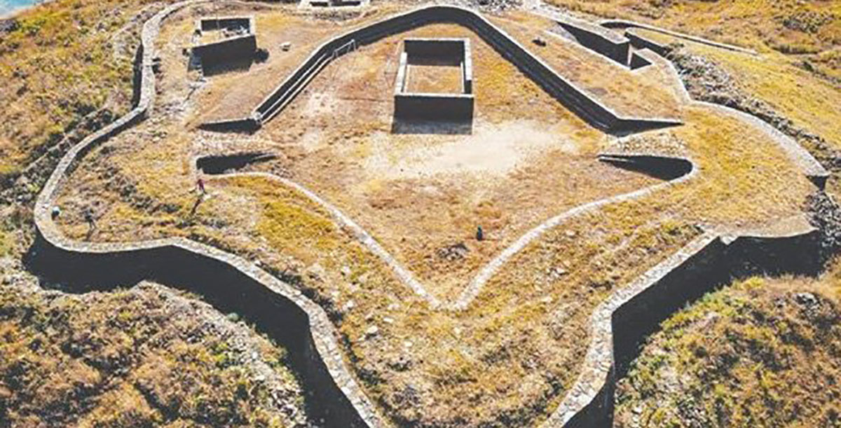 पर्यटकको आकर्षणको केन्द्रविन्दु बन्दै ऐतिहासिक दुगुनागढी