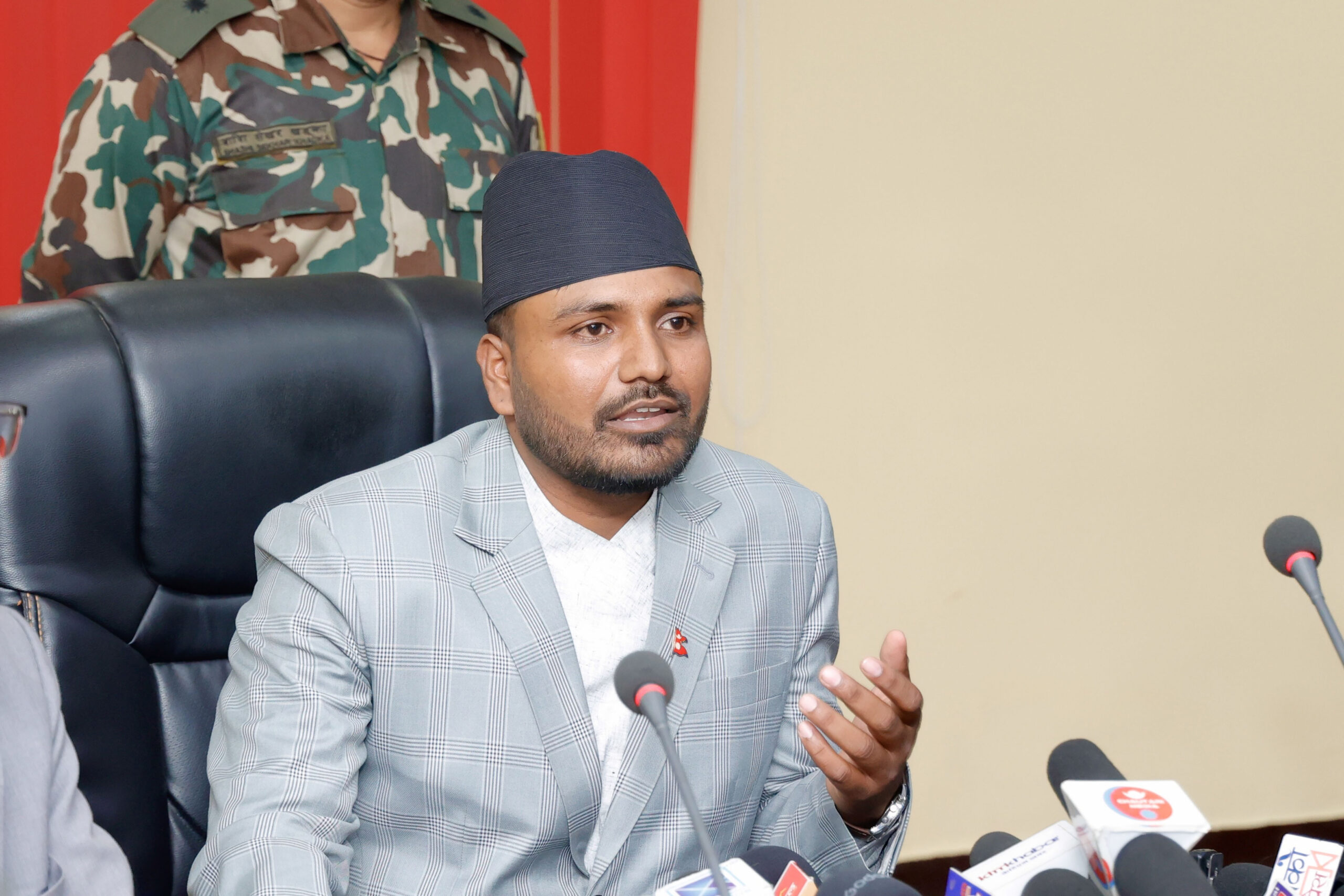 मन्त्री पद त्यागेर निर्वाचनमा होमिएका बब्लु गुप्ता सिरहा १ बाट विजयी, फराकिलो मतान्तर