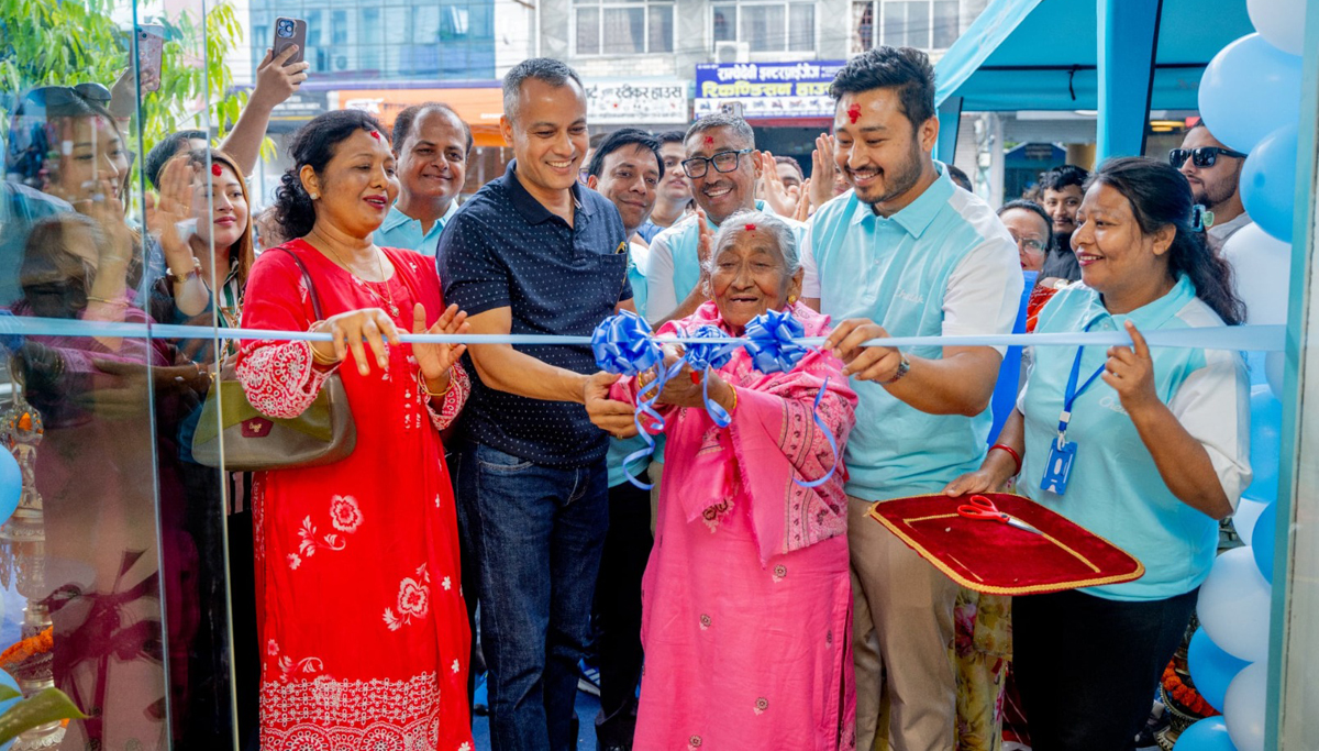 पोखरामा बजाज चेतक ईभीको विस्तार, प्रिमियम विद्युतीय यात्रातर्फ अर्को कदम