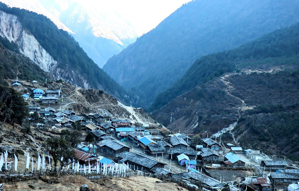 चीनसँगको छोटो व्यापारिक नाका ओलाङचुंगोला पुनः सञ्चालनमा