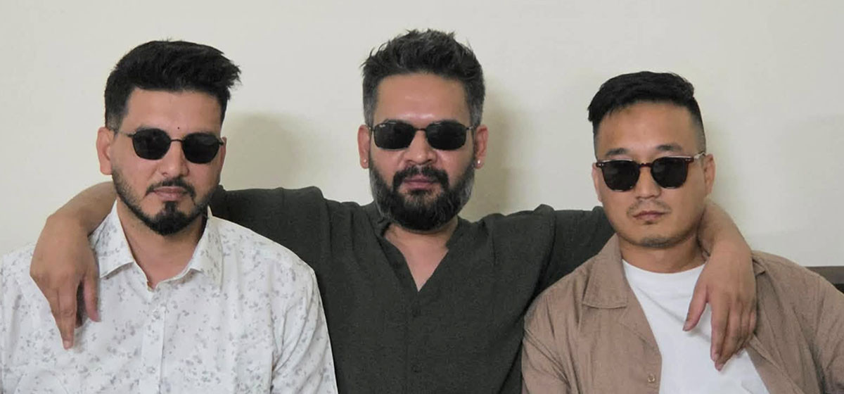 दुई मन्त्रीलाई अँगालो हालेर प्रधानमन्त्री बालेनले लेखे- ‘देश बनाउने टोली’