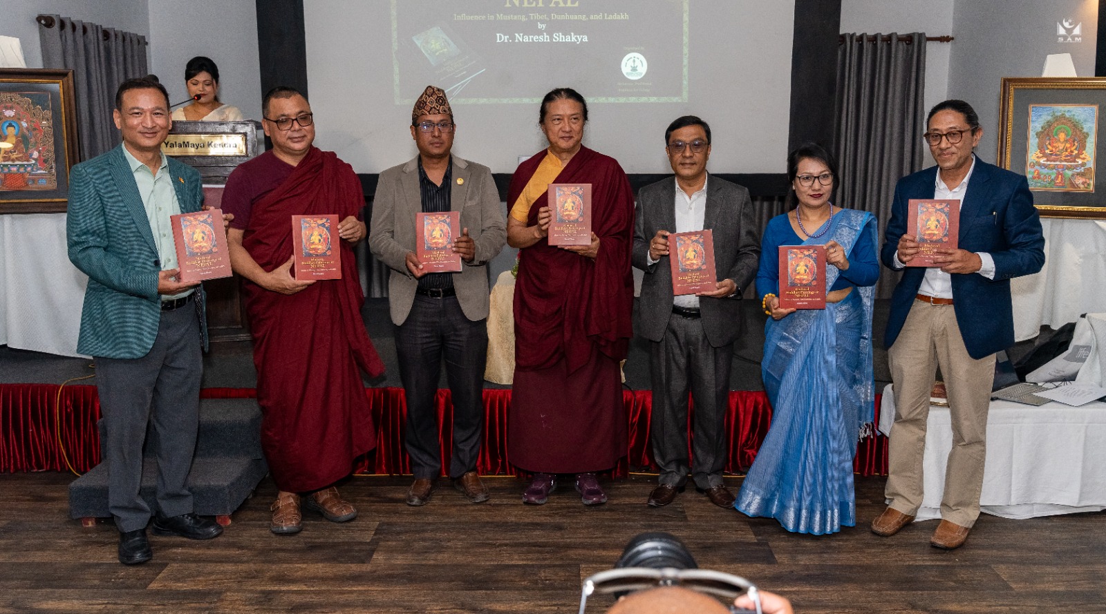 मध्यकालीन बौद्ध चित्रकलामाथि आधारित डा. नरेश शाक्यको पुस्तक लोकार्पण