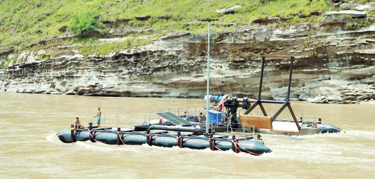 कर्णालीमा ‘फ्लोटिङ टर्बाइन’ परीक्षण सुरु, बाँधबिनै १०० किलोवाट विद्युत् उत्पादनको तयारी