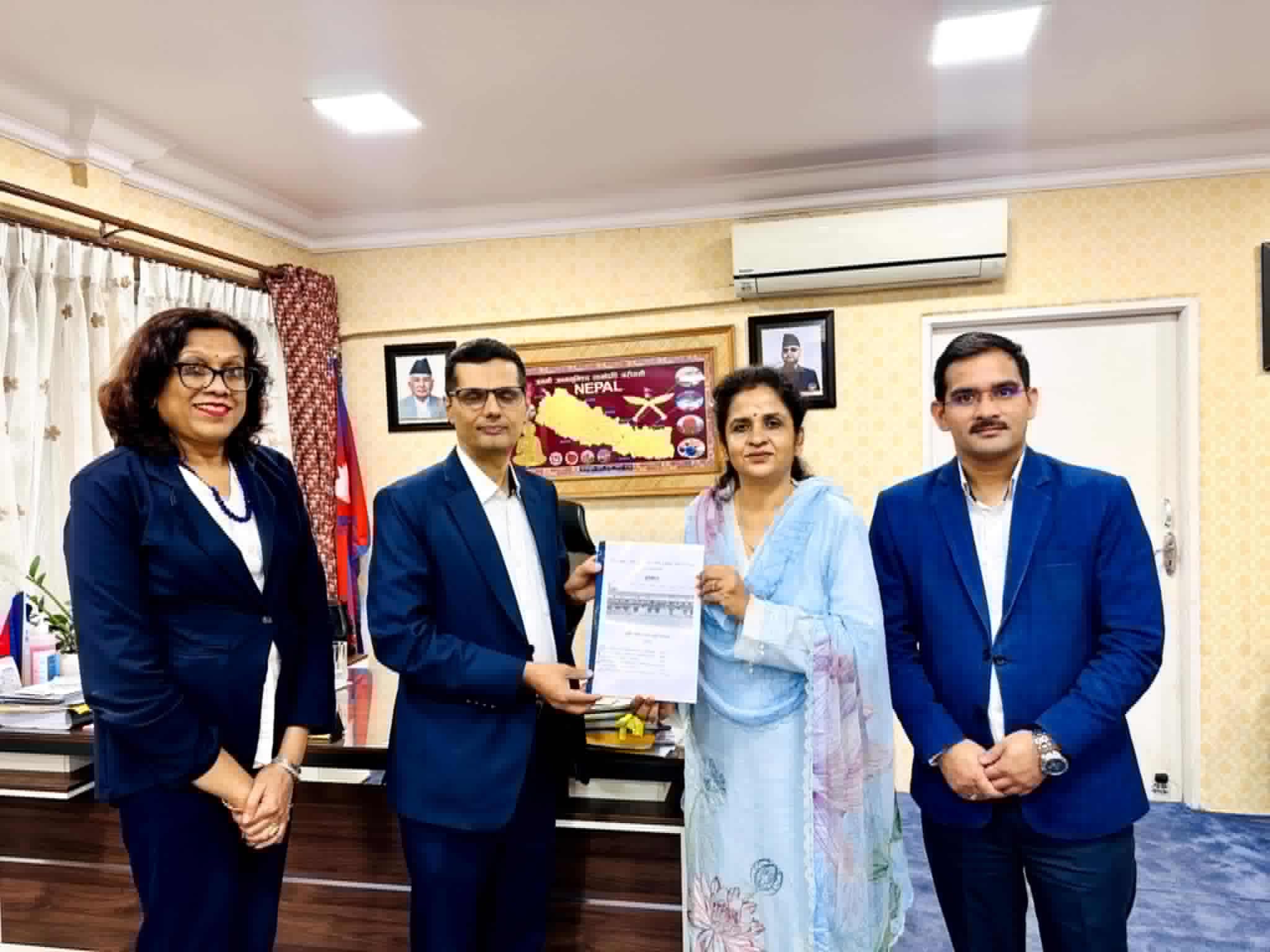 हेटौंडा कपडा उद्योग पुनः सञ्चालनको तयारी प्रतिवेदन मन्त्री यादवलाई हस्तान्तरण; दुई महिनाभित्र नेपाली सेनाले परीक्षण उत्पादन गर्ने