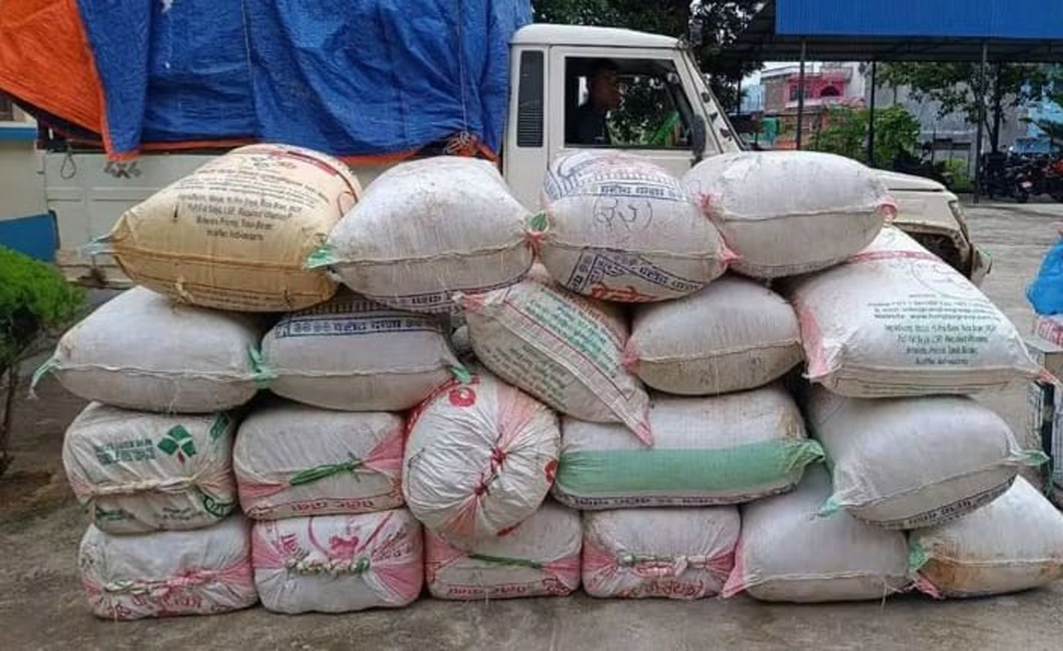 उदयपुरबाट १ हजार १२२ किलो गाँजा बरामद, तीन जना पक्राउ