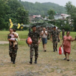 बाढी प्रभावित क्षेत्रमा खोज तथा उद्धार निरन्तर, ७ हजारभन्दा बढी सुरक्षाकर्मी परिचालित