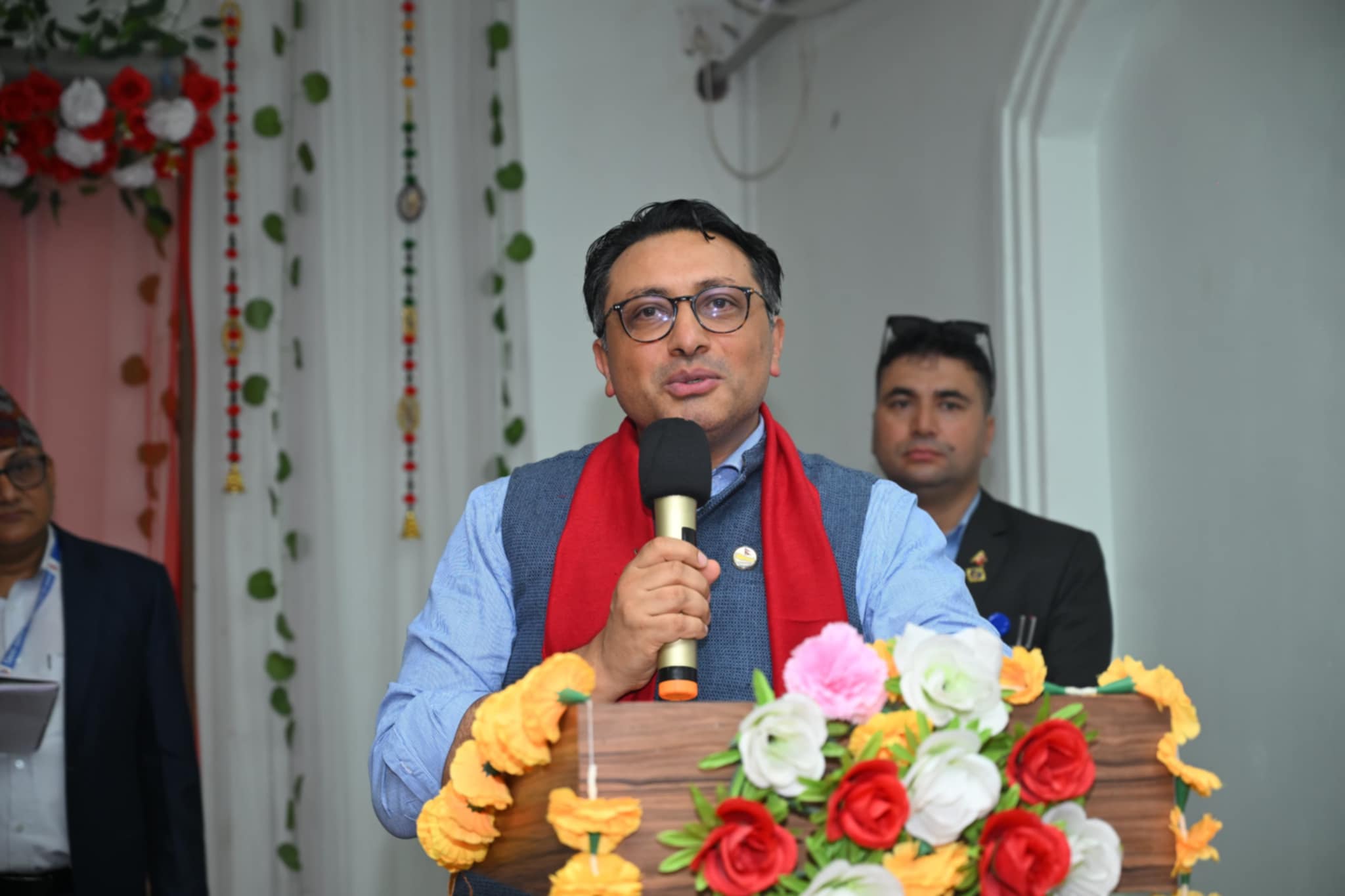 आफ्नै आम्दानीबाट देश बनाउने बजेट ल्याएका छौँ: अर्थमन्त्री डा.स्वर्णिम वाग्ले