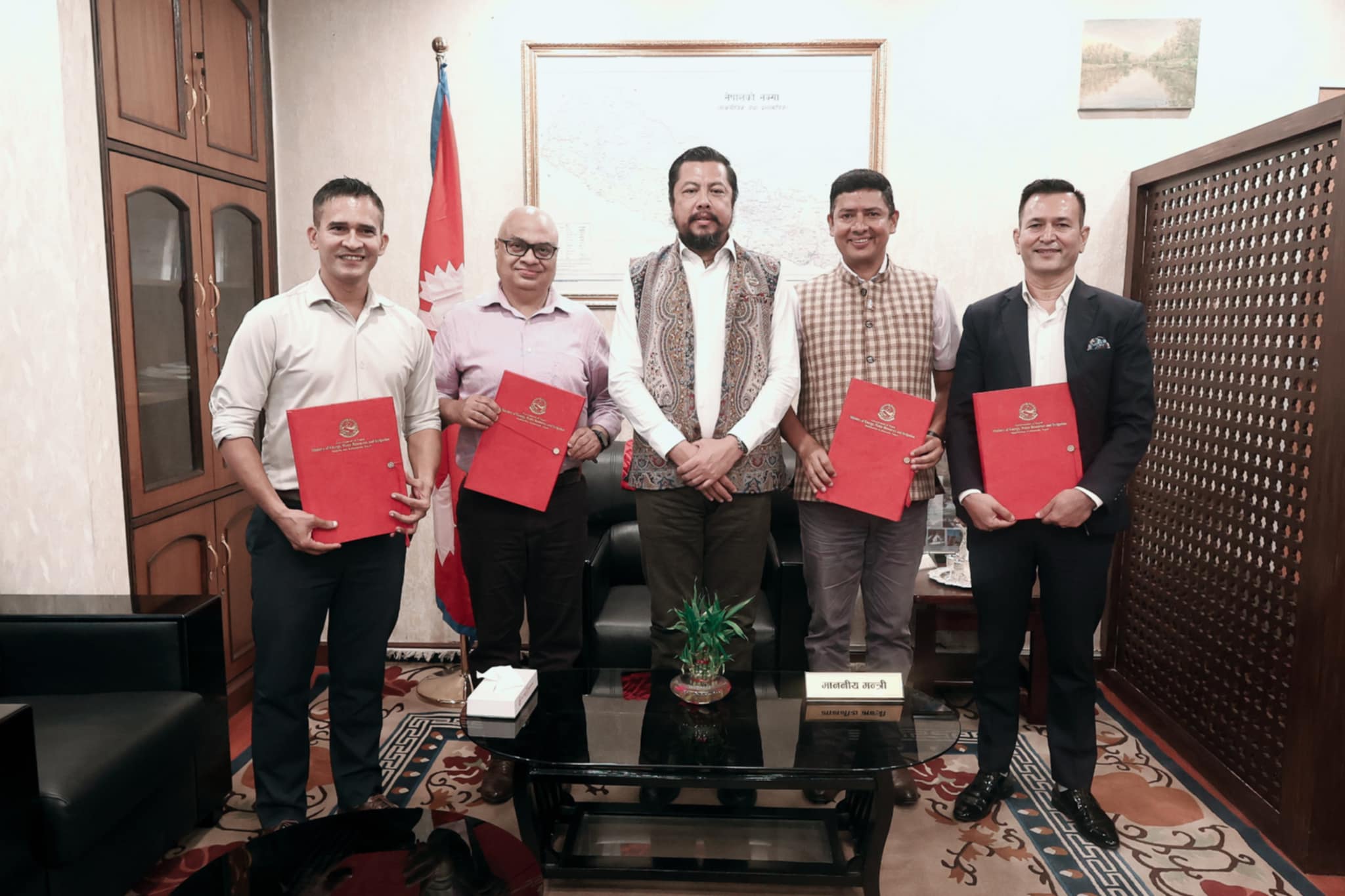 उर्जामन्त्री श्रेष्ठको सल्लाहकार समूहले पायो पूर्णता, चार सल्लाहकार नियुक्त