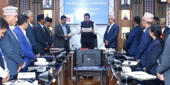 विद्युत प्राधिकरणका नवनियुक्त कार्यकारी निर्देशक श्रेष्ठद्वारा शपथ ग्रहण