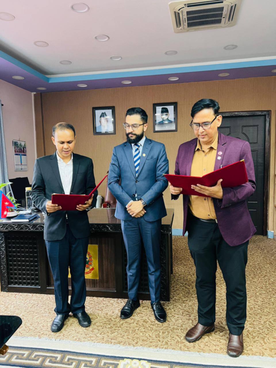काठमाडौँ विश्वविद्यालयको रजिस्ट्रारमा विराज सिंह थापा नियुक्त