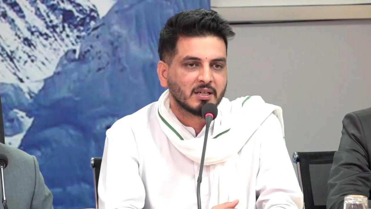 भोटेकोशी बाढीले क्षति भएकै ठाउँमा बस्ती फर्काइँदैन, नयाँ शहर बनाउँछौँ : मन्त्री लम्साल