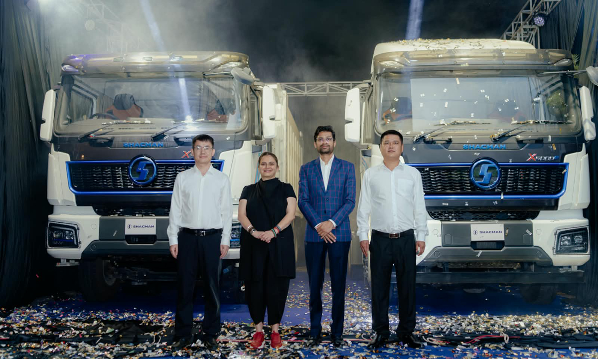 जगदम्बा मोटर्सले नेपालमा भित्र्यायो स्याकम्यान X5000e इलेक्ट्रिक प्राइम मुभर र इलेक्ट्रिक टिपर